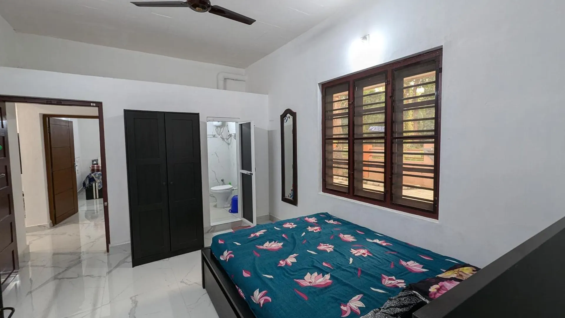 Thekkumkattil Villa Nedumbassery Homestay