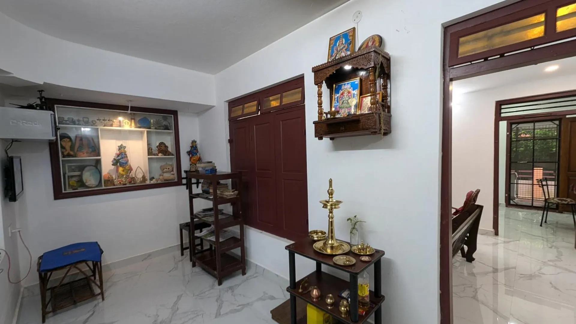 Thekkumkattil Villa Nedumbassery Homestay