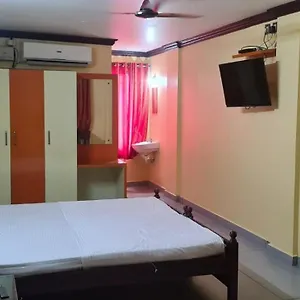 Lodge Prestige Tourist, Nedumbassery