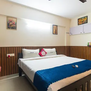 Apartment Mayflower Airport Launge, Nedumbassery
