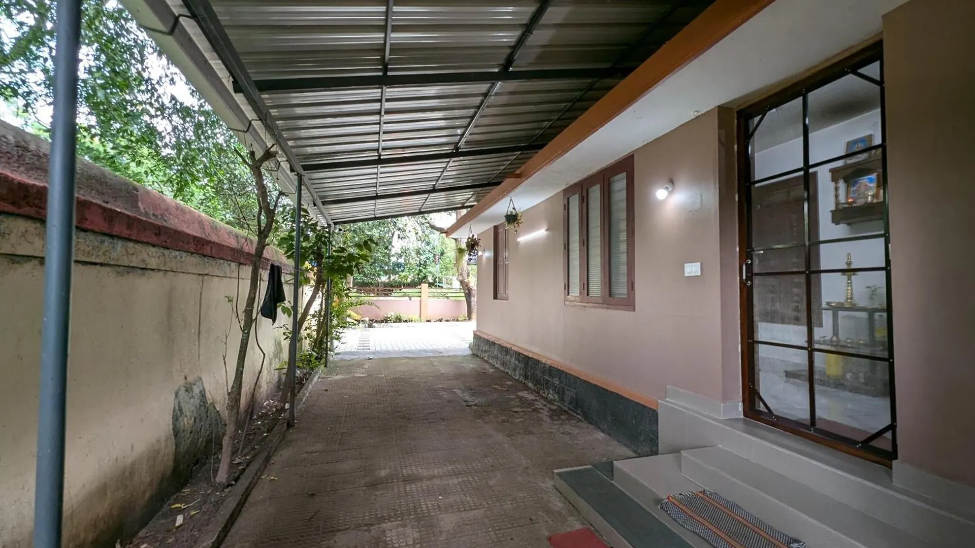Thekkumkattil Villa Nedumbassery 0*,  Indie